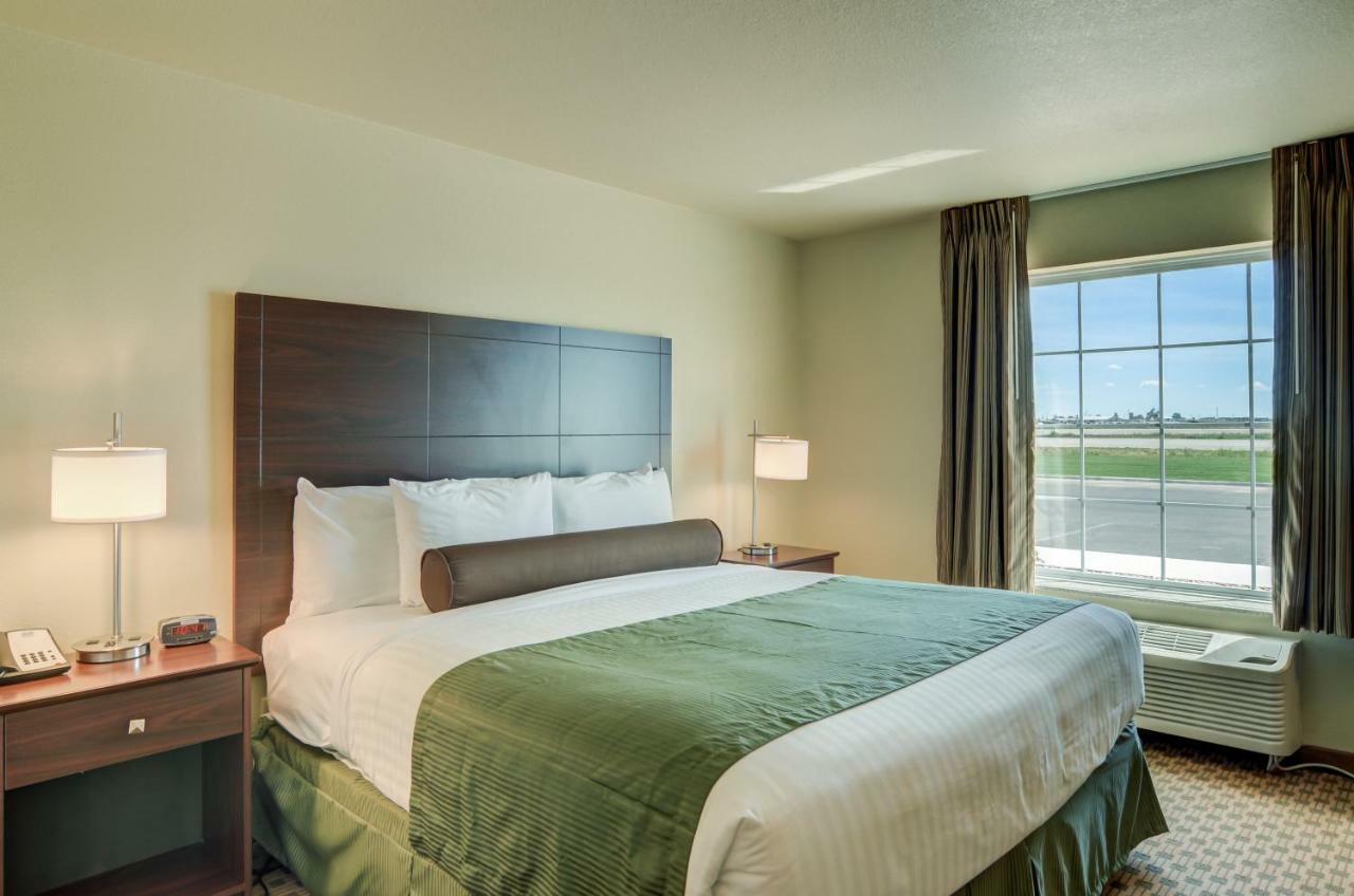 Cobblestone Inn & Suites-Kersey Екстер'єр фото